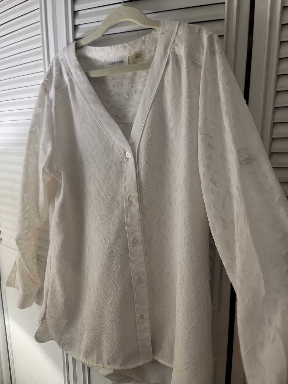 Calvin Klein White Textured Button-Front V-Neck Top
